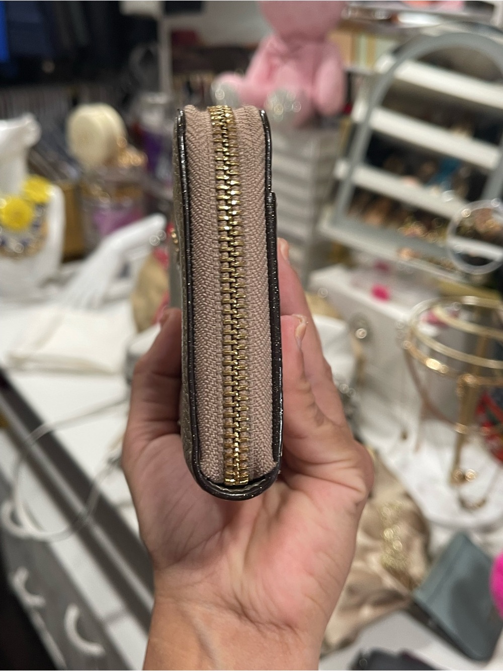 Coach Metallic Gold Pebbled Zip Around Wallet - Picture 4 of 4